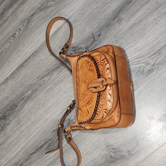 Patricia Nash Burnished Tooled Crossbody Bag - Picture 4 of 10
